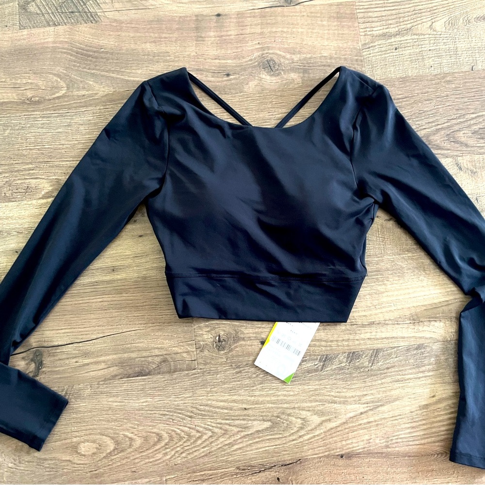 Halarrah long sleeve cross back sports bra NWT